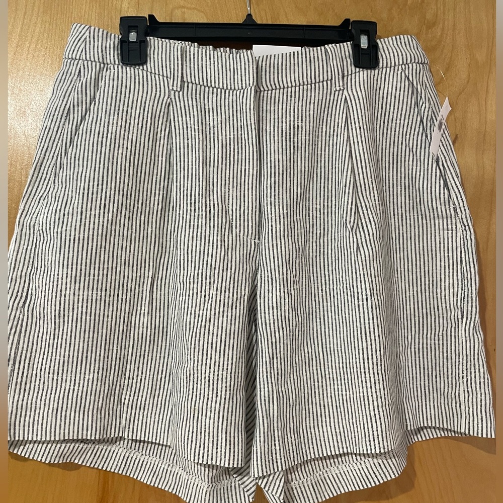 Old Navy High-Waisted Striped Shorts NWT